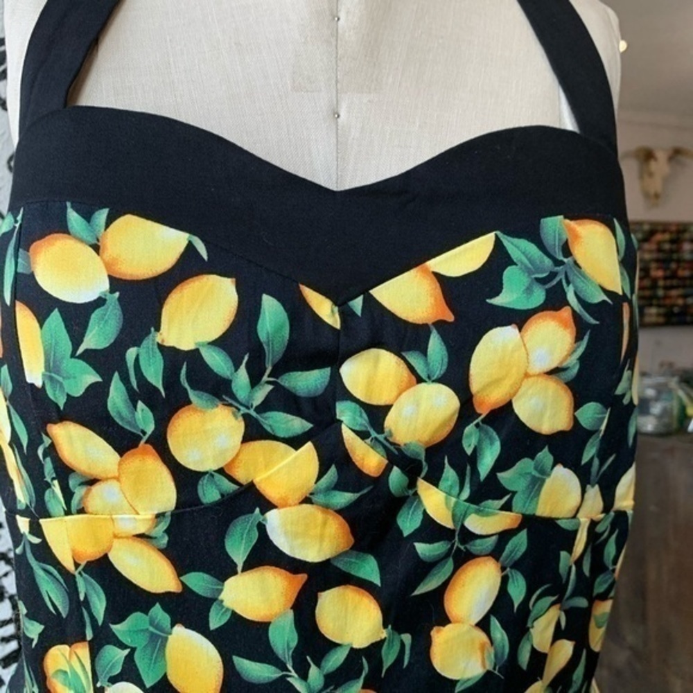 Lindy Bop Lemon 🍋 Print Cotton Dress - Picture 3 of 9